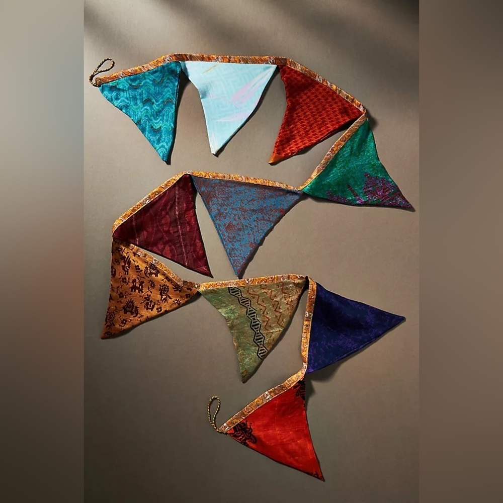 RARE Anthropologie NWT Recycled Pennant Garland
